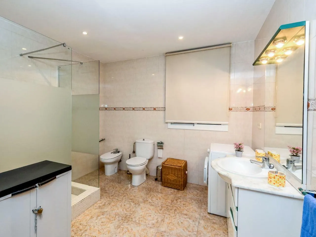Apartment Camp Nou- Travessera De Les Corts By Interhome Barcelona